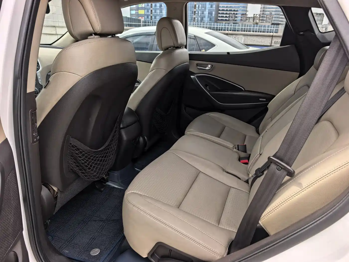 Hyundai Santa Fe 2013 Model 2.4L Automatic 2WD Smart фото 8