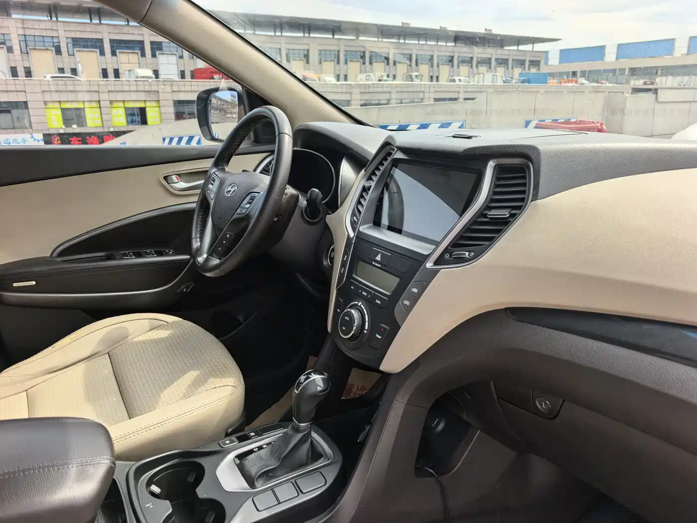 Hyundai Santa Fe 2013 Model 2.4L Automatic 2WD Smart фото 12
