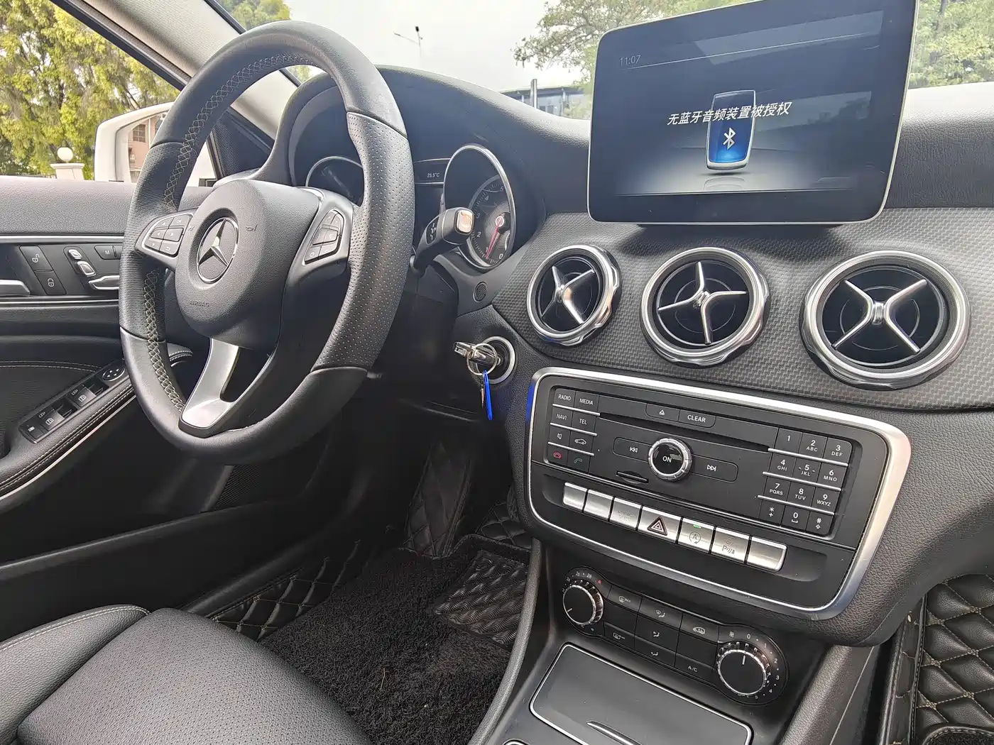 Mercedes-Benz GLA 2017 GLA 200 Dynamic фото 14
