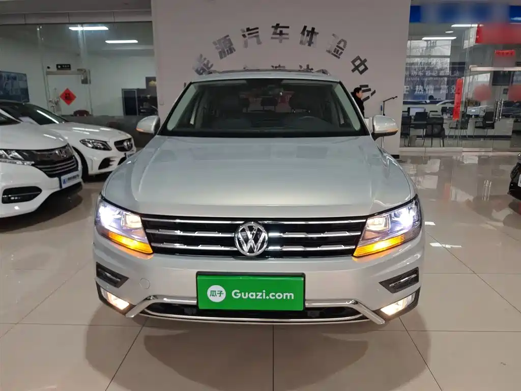 Volkswagen Tiguan L 2019 Facelift 330TSI Auto 2WD Smart Luxury China VI фото 3