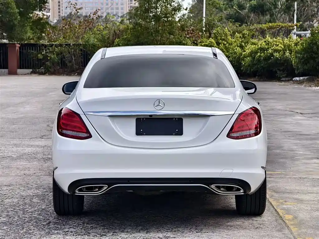 Mercedes-Benz C-Class 2016 C 180 L фото 9