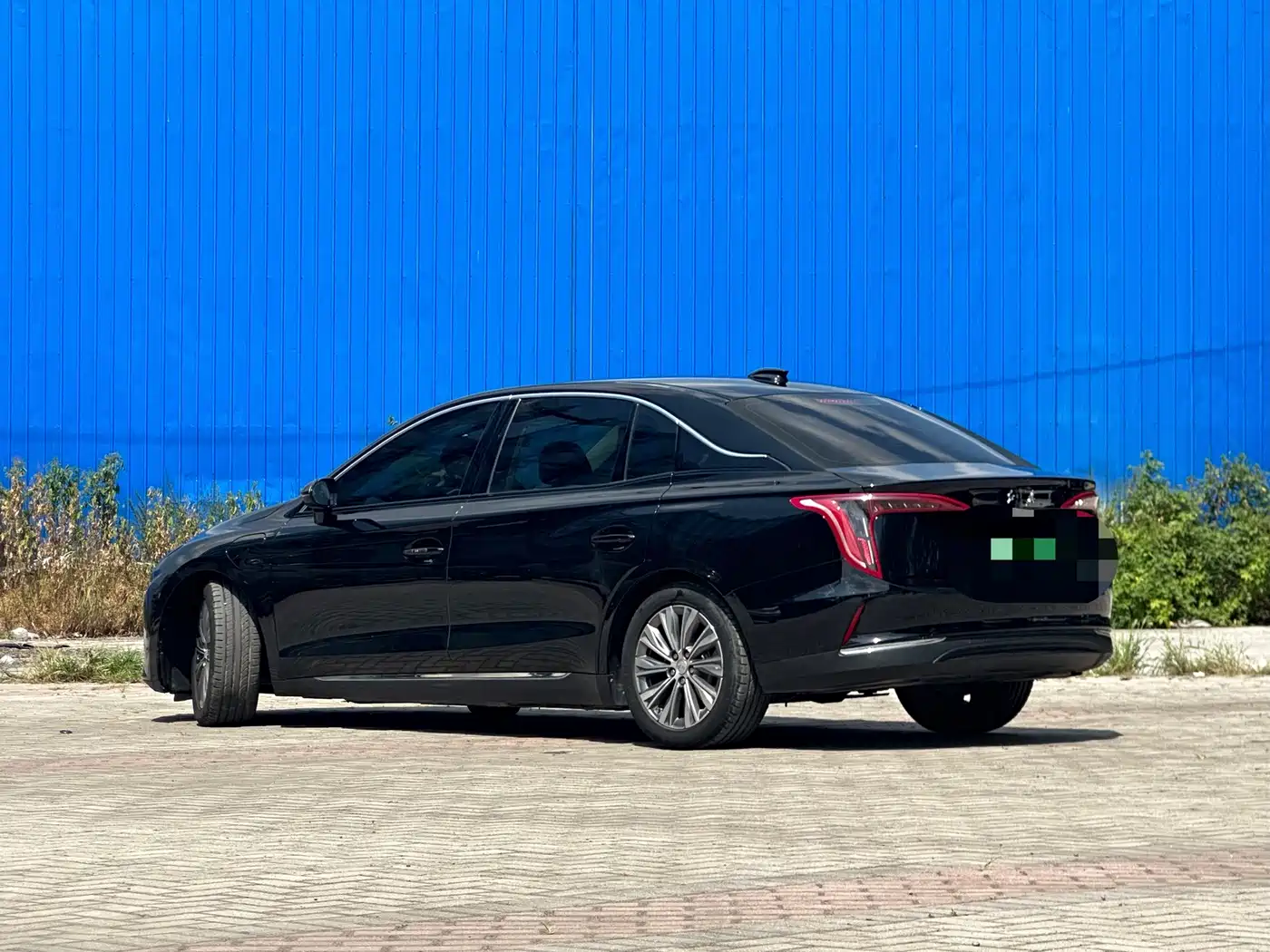 Hongqi E-QM5 2025 2024 Model 610km PLUS