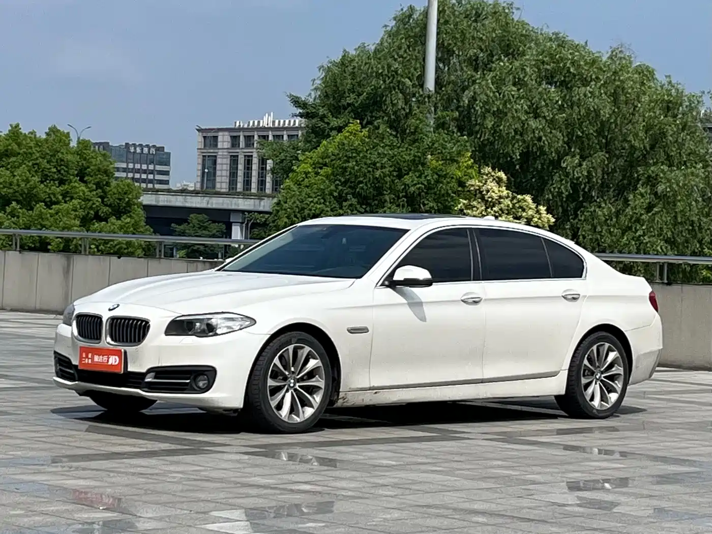 BMW 5 Series 2017 525Li Leading Edition