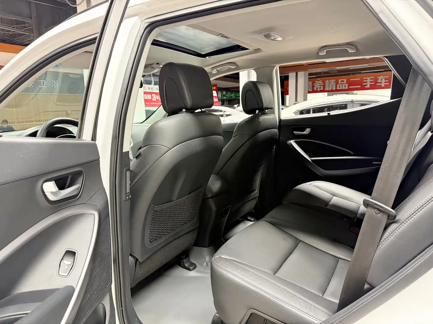 Hyundai Santa Fe 2013 Facelift 2.4L Automatic 4WD Smart фото 8
