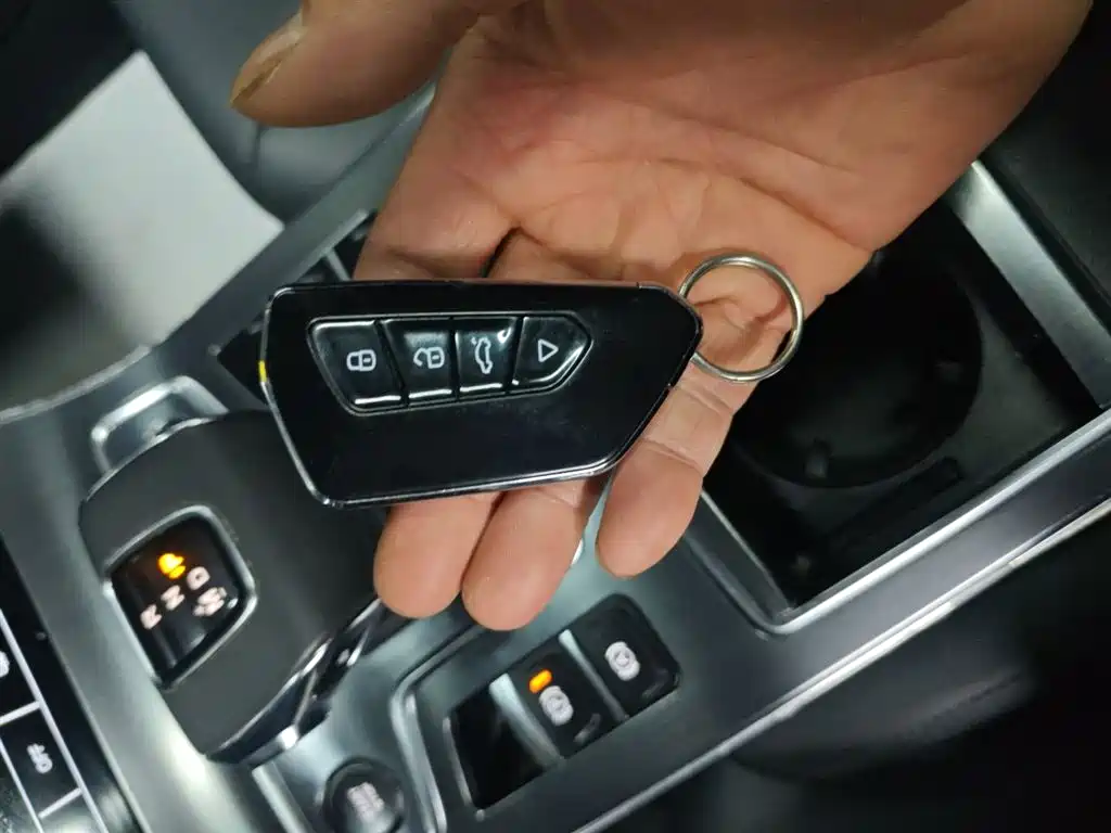 Hongqi H5 2020 1.8T Automatic Smart Connection Qi Rhythm Edition фото 14