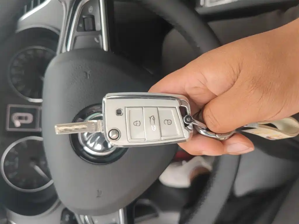 Škoda Octavia 2017 1.6L Automatic Smart Edition фото 9