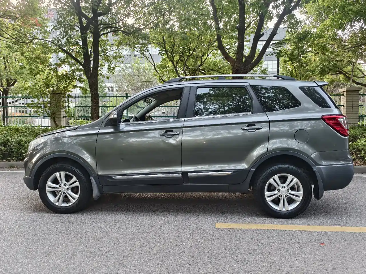 BAIC Huansu S3 2015 2014 1.5L Comfort (China IV)