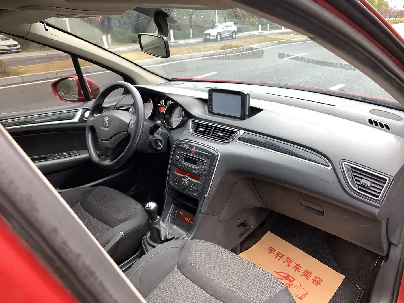 Peugeot 308 2012 1.6L Manual Premium Type фото 10