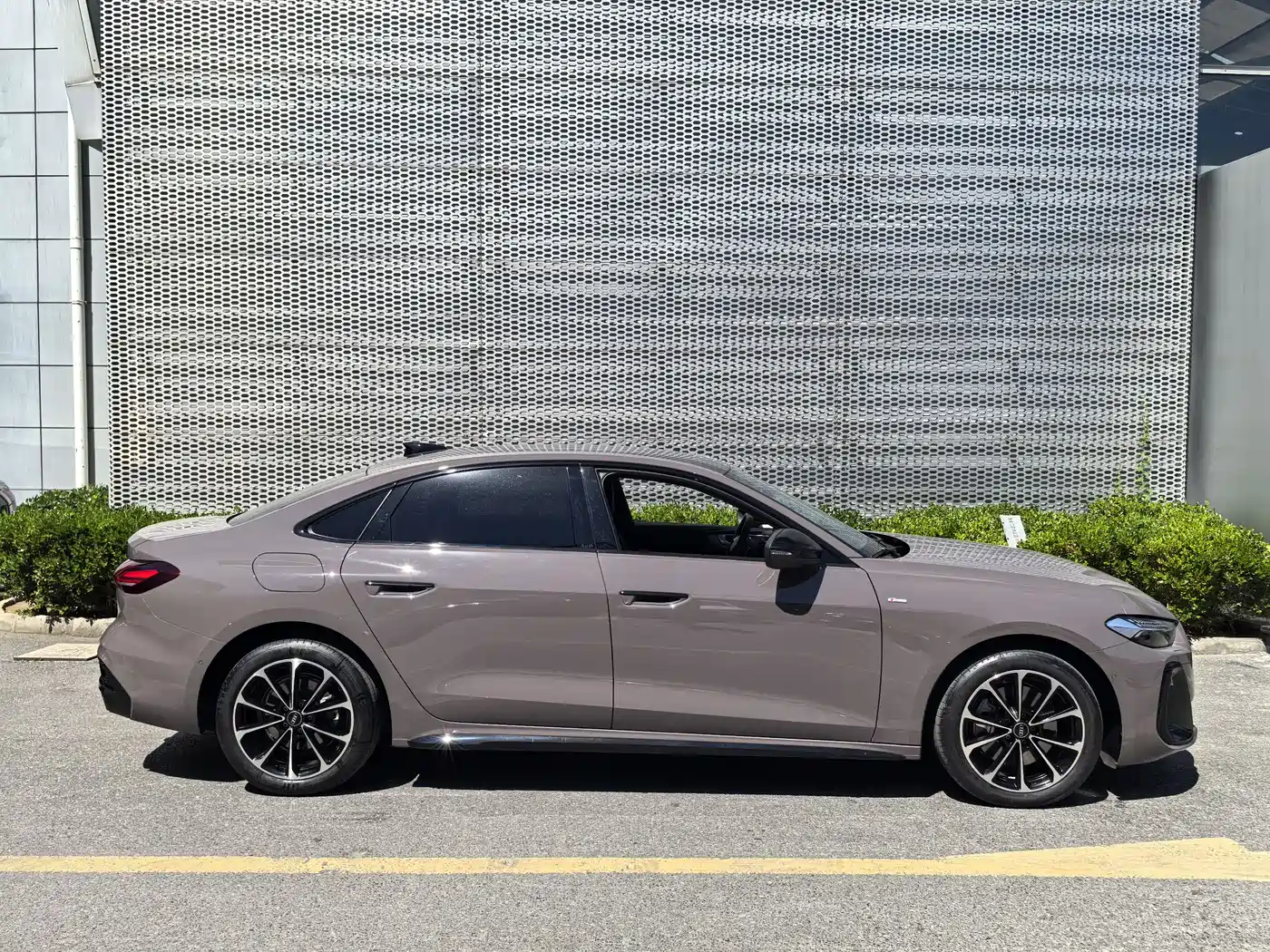 Audi A5L 2025 2.0T Sport Edition Plus фото 4