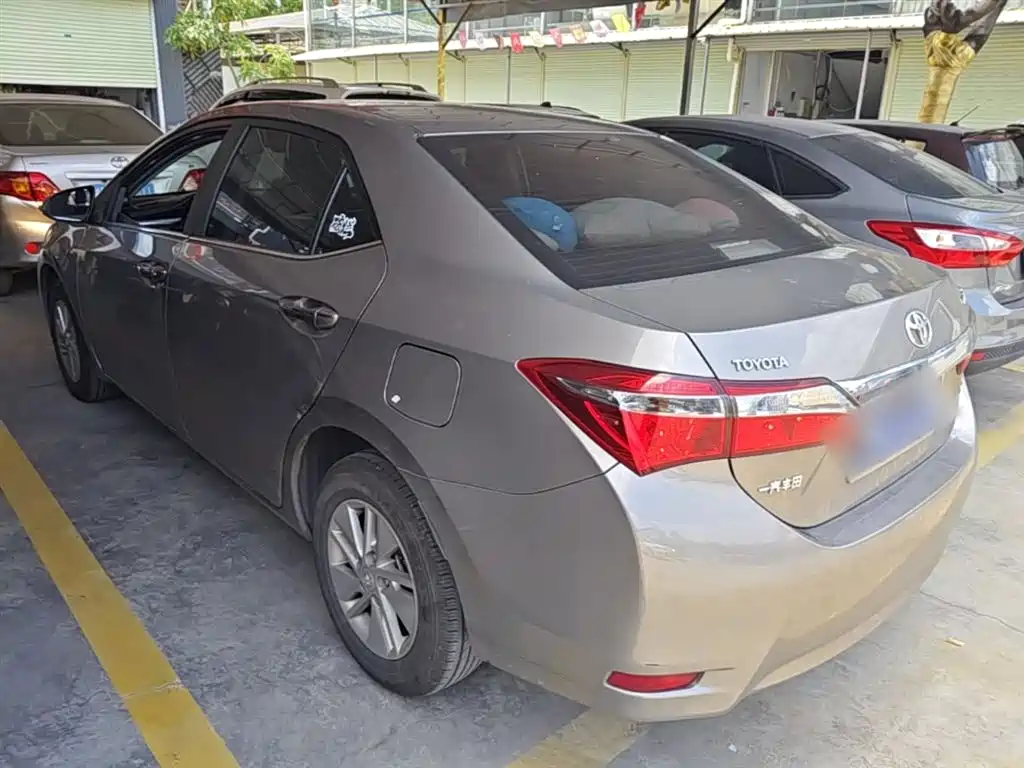 Toyota Corolla 2017 Facelift 1.6L S-CVT GL фото 5