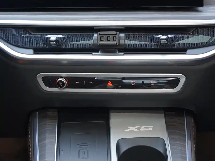 BMW X5 2023 xDrive 40Li M Sport Black Night Package фото 15