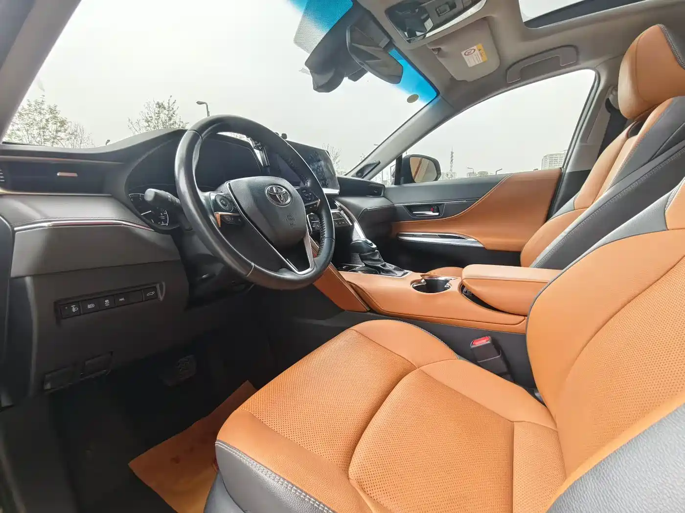 Toyota Venza 2022 2.0L CVT 2WD Premium фото 7