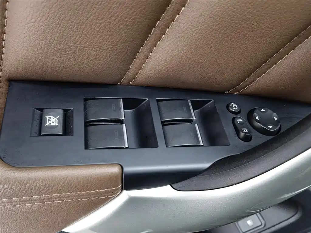 Haval H9 2017 2.0T Petrol 4WD Luxury 7-seater фото 9