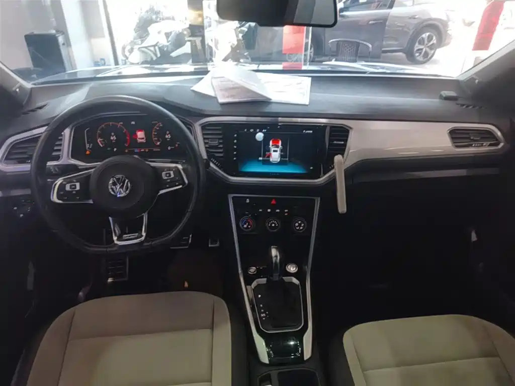 Volkswagen T-ROC 2020 280TSI DSG 2WD R-Line Pro фото 10