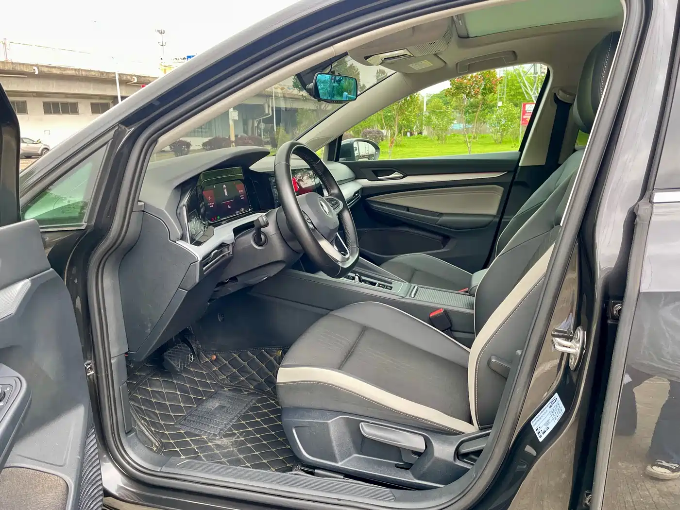 Volkswagen Golf 2021 280TSI DSG Pro Launch Edition фото 5