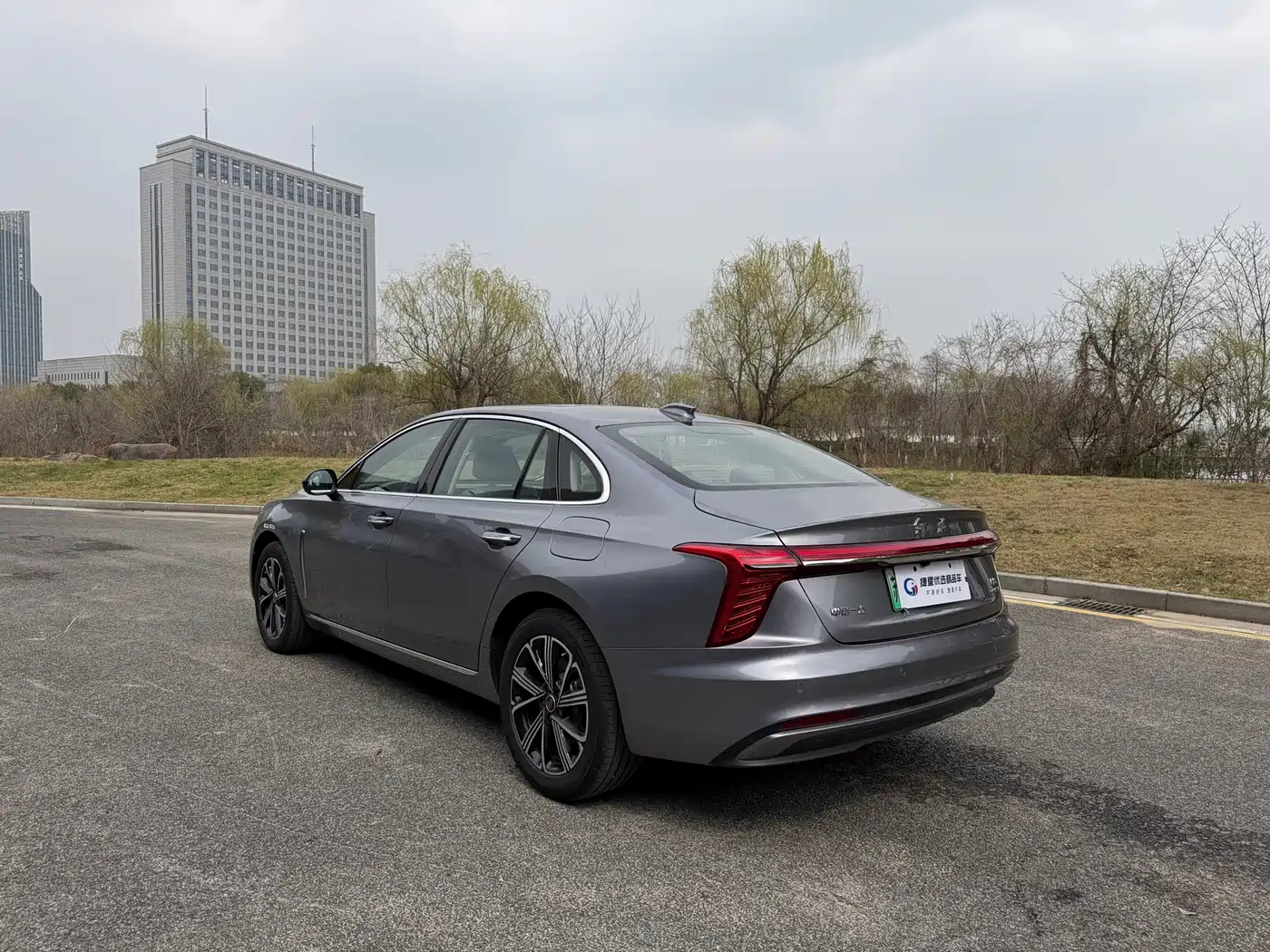 Hongqi HONGQI H5 PHEV