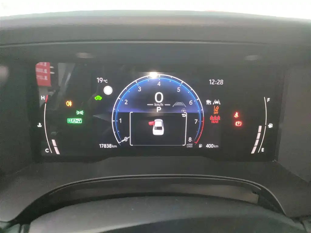 Toyota Camry 2024 Hybrid 2.0HGVP Luxury Edition фото 12