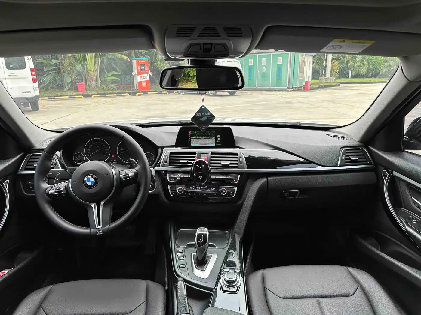 BMW 3 Series 2017 320Li M Sport фото 9