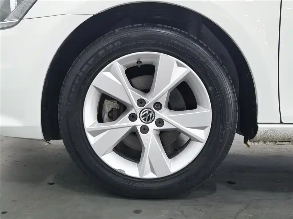 Volkswagen Bora 2015 Quality Edition 1.6L Automatic Comfort фото 17