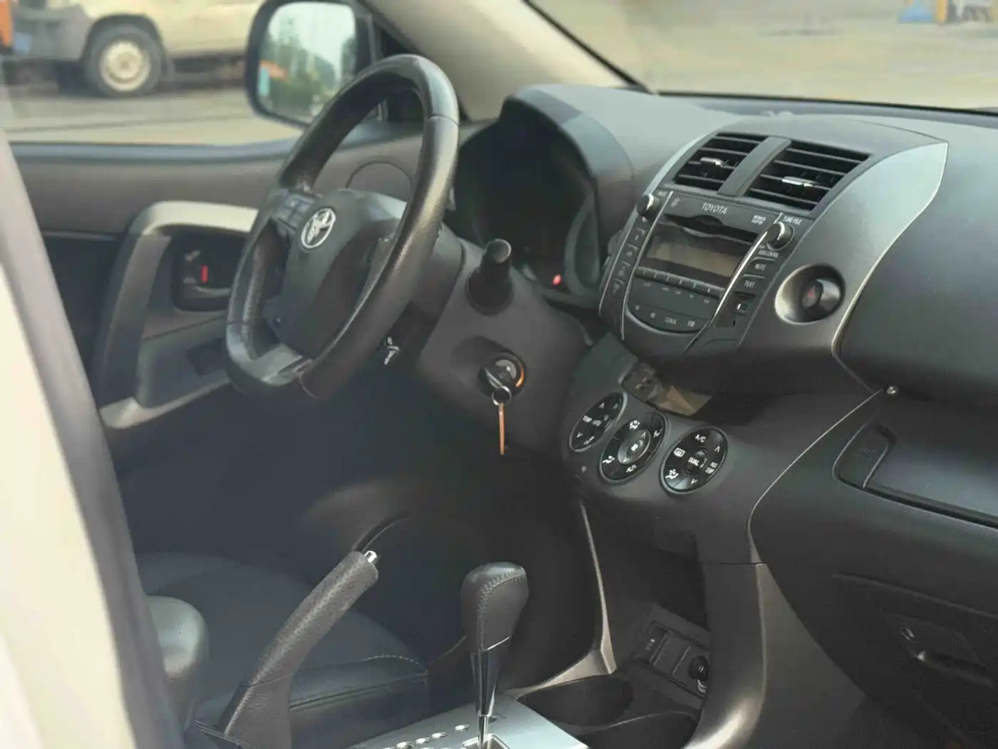 Toyota RAV4 Rongfang 2013 Special Edition 2.0L Auto Classic фото 12