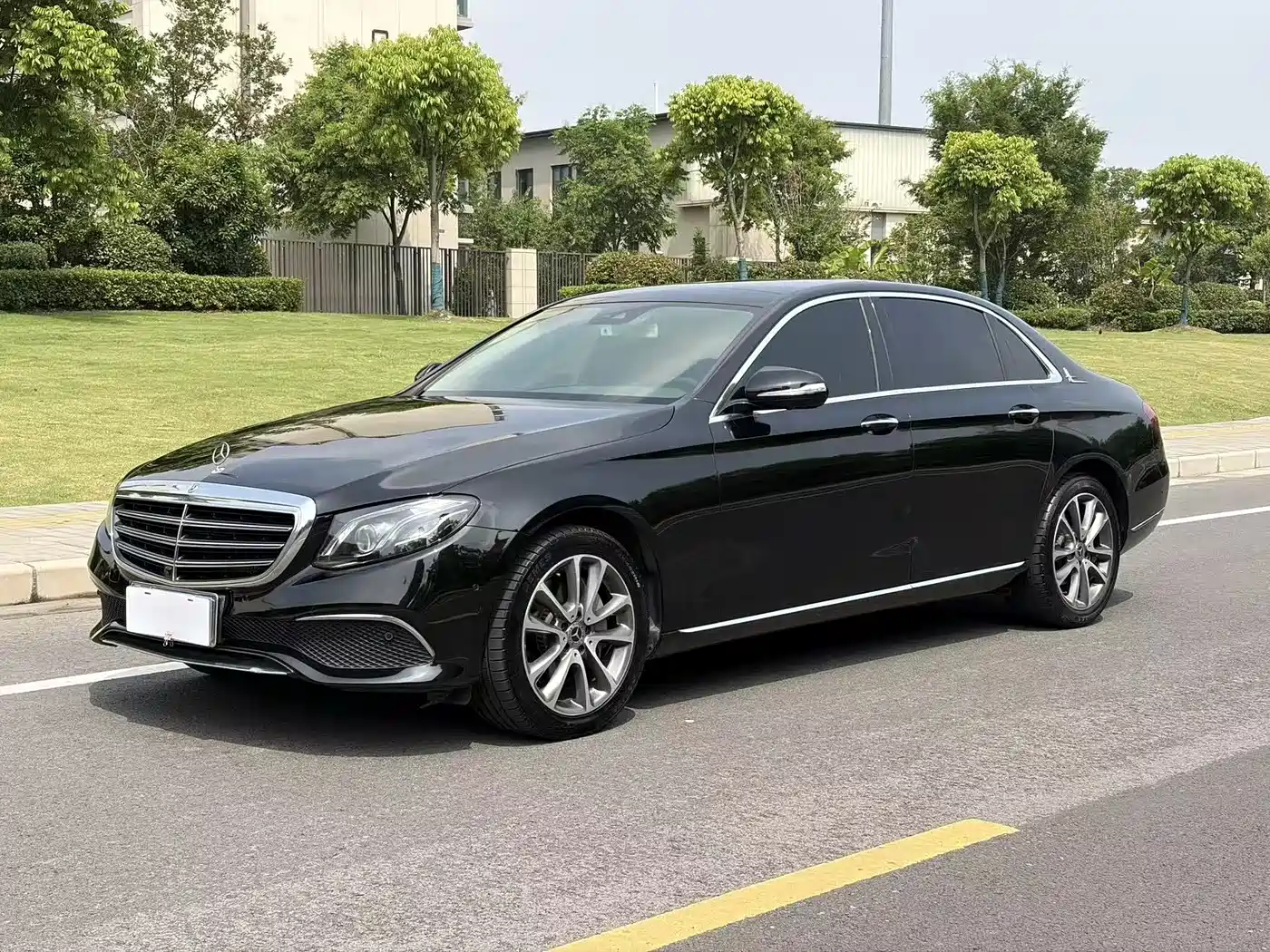 Mercedes-Benz E-Class 2018 Facelift E 300 L Fashion