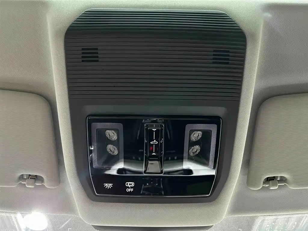 Škoda Octavia 2023 Facelift PRO TSI280 Premium Edition фото 8