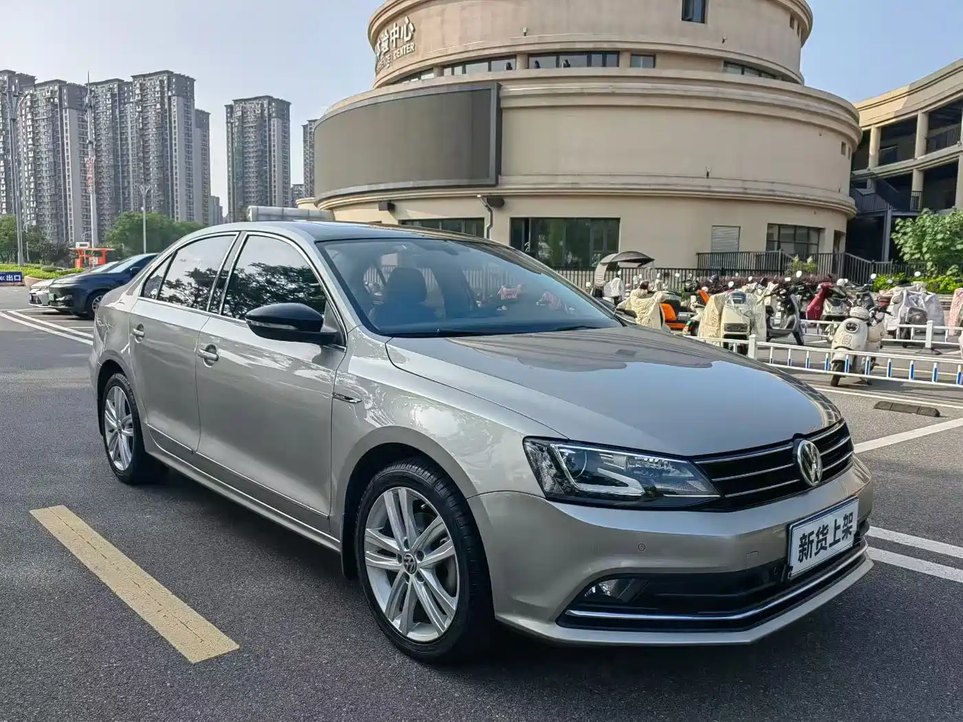 Volkswagen Sagitar 2018 280TSI DSG Luxury фото 3