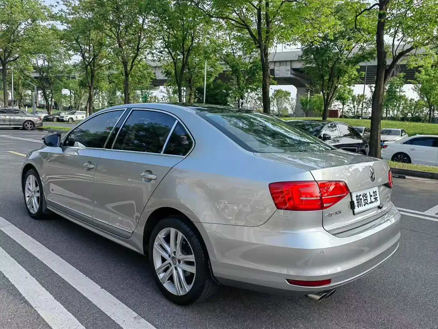 Volkswagen Sagitar 2018 280TSI DSG Luxury фото 7
