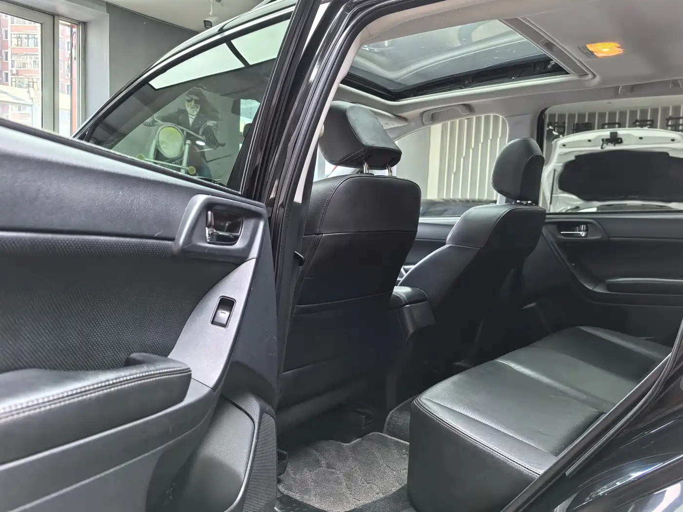 Subaru Forester 2014 2.5i Automatic Elite Edition фото 9
