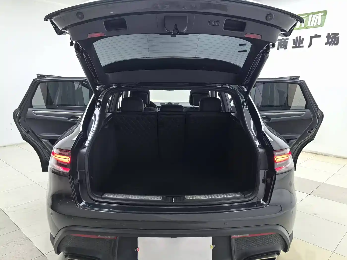 Porsche Macan 2023 Macan 2.0T фото 10
