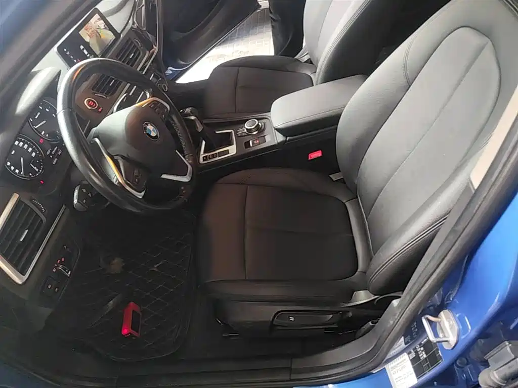 BMW 1 Series 2019 118i Fashion Edition фото 15