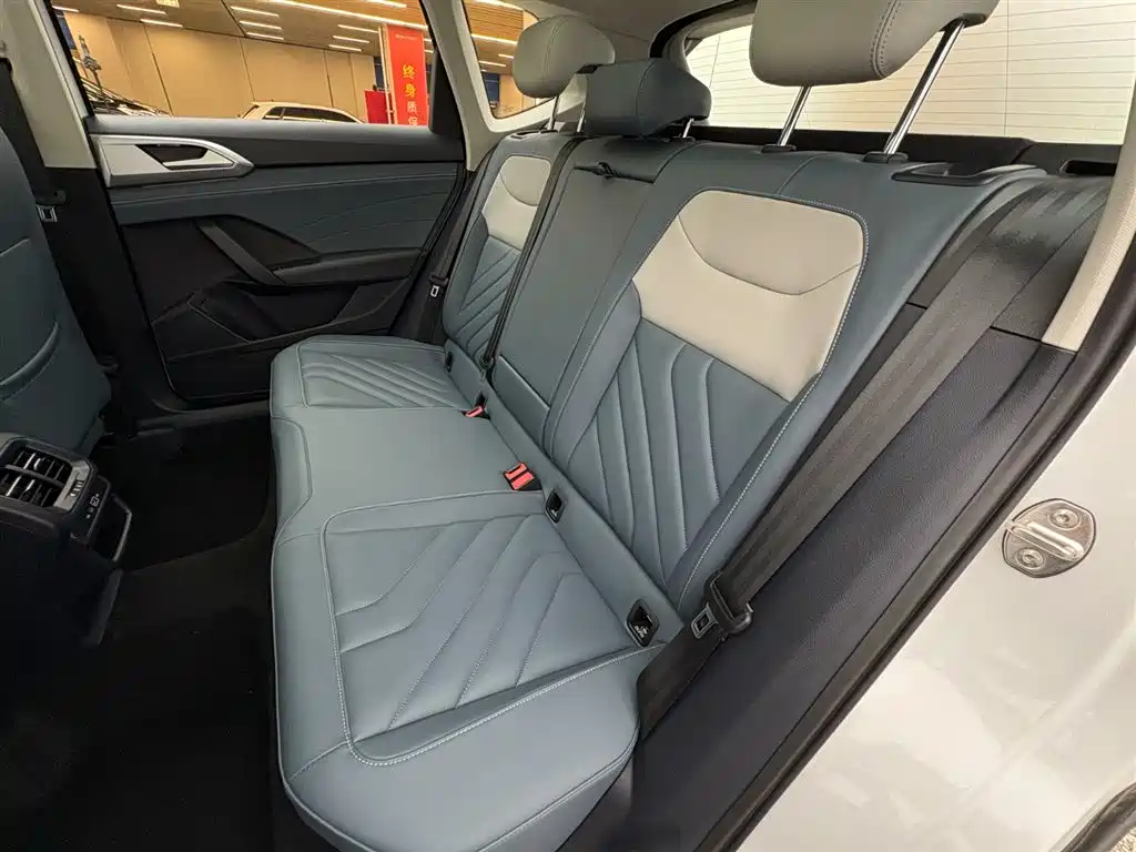 Volkswagen Tharu 2024 300TSI 2WD Moon Premium Edition фото 11