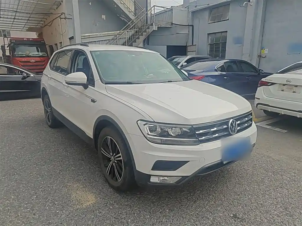 Volkswagen Tiguan L 2020 330TSI Auto 2WD Trend China VI фото 4