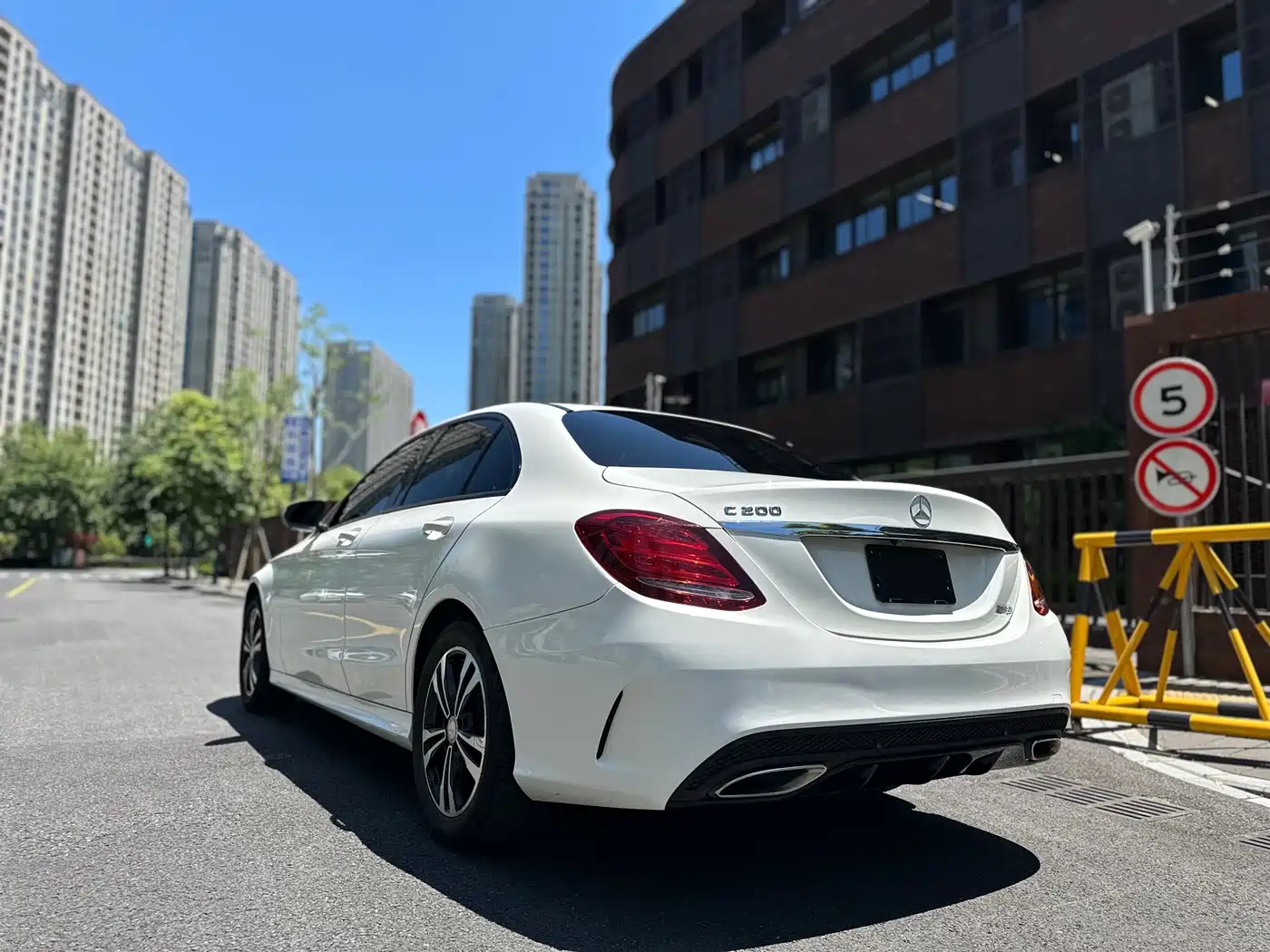 Mercedes-Benz C-Class 2015 C 200 Sport Edition фото 28