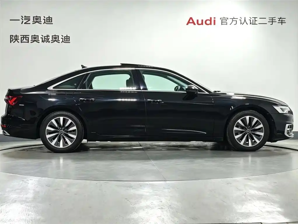 Audi A6L 2024 45 TFSI Premium Elegance фото 3