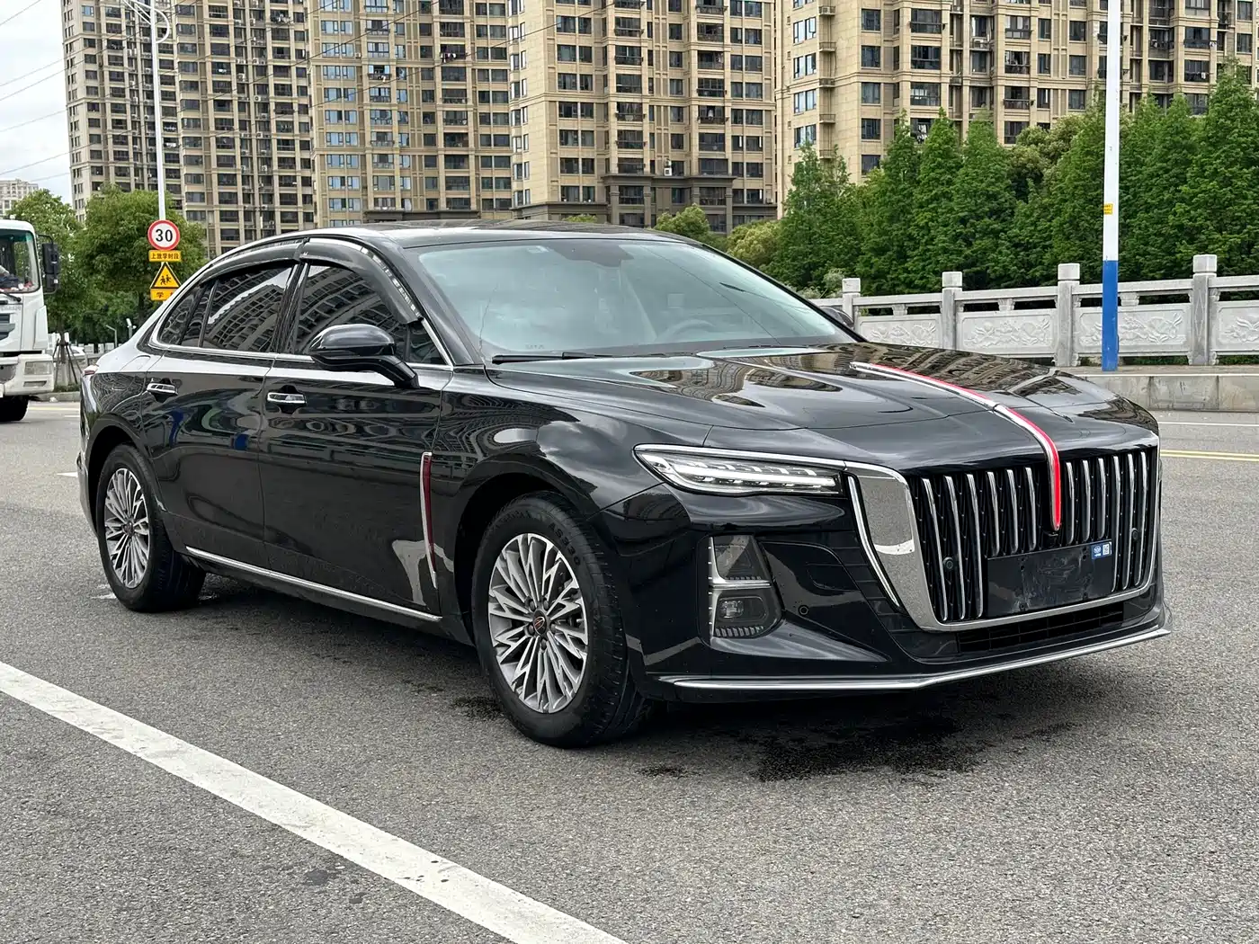 Hongqi H5 2023 1.5T DCT Smart Connect Flag Rhythm фото 3