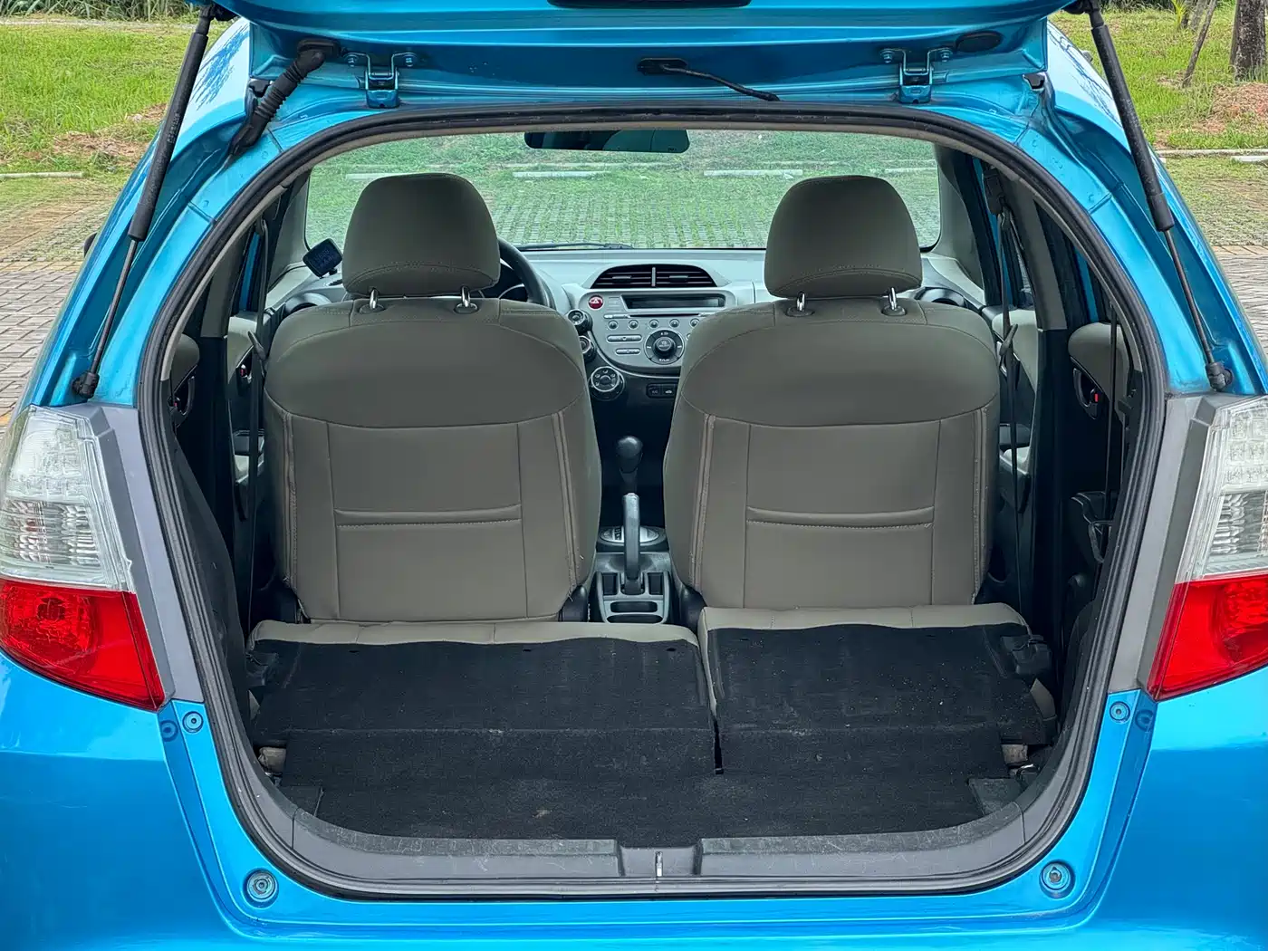 Honda Fit 2009 2008 Model 1.5L Automatic Luxury Edition