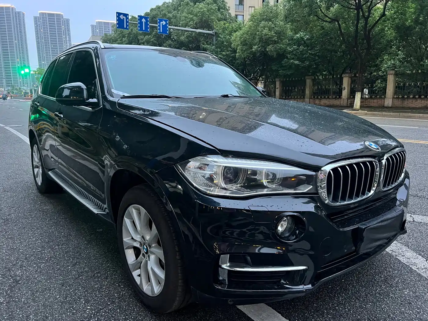BMW X5 (Import) 2017 xDrive28i фото 3