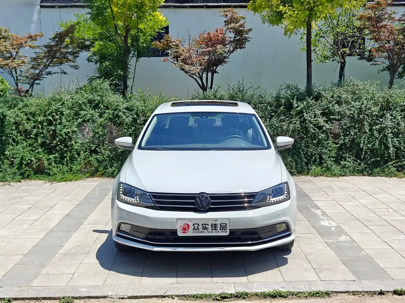 Volkswagen Sagitar 2015 230TSI Automatic Luxury фото 2