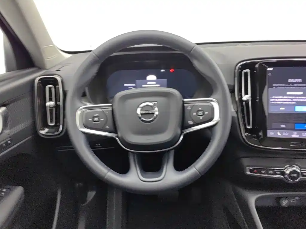 Volvo XC40 2025 2025 B4 AWD Smart Elite Luxury Edition