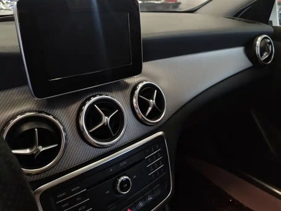 Mercedes-Benz GLA 2016 GLA 200 Fashion фото 13