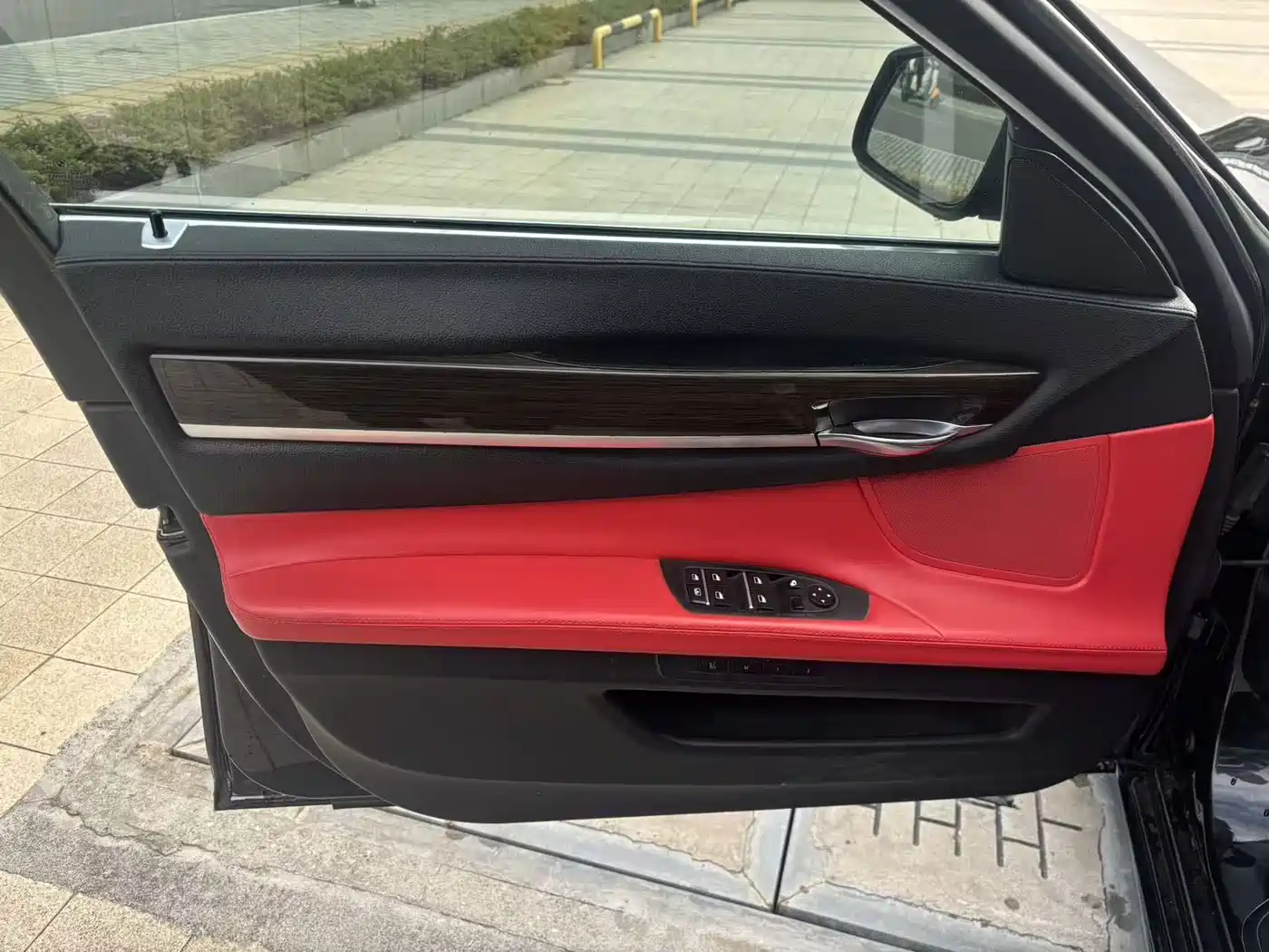 BMW 7 Series 2011 730Li Elegance фото 11