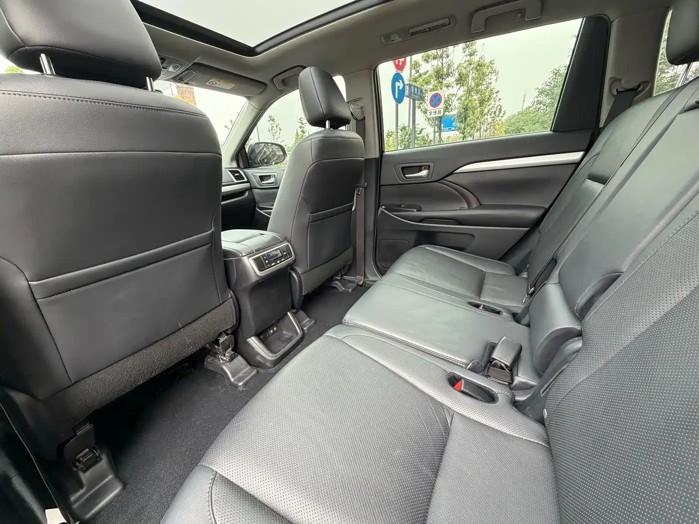 Toyota Highlander 2018 2.0T 4WD Luxury 7-seater China VI фото 9