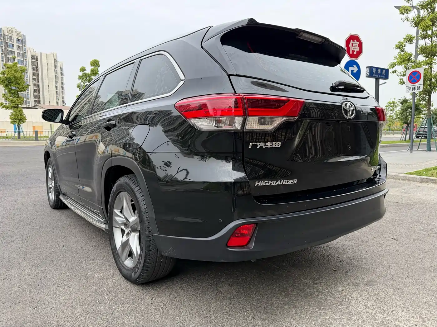 Toyota Highlander 2018 2.0T 4WD Luxury 7-seater China VI фото 14