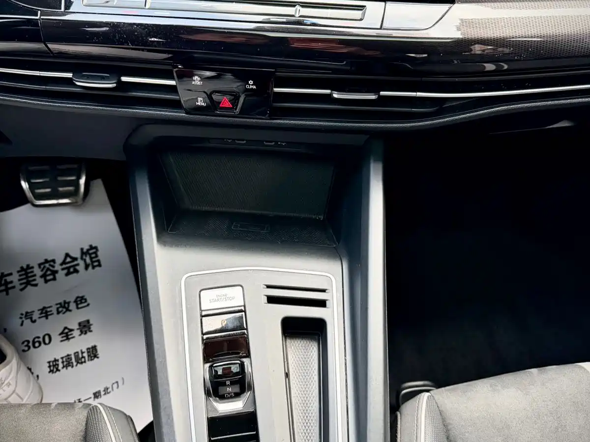 Volkswagen Golf 2021 280TSI DSG R-Line фото 24