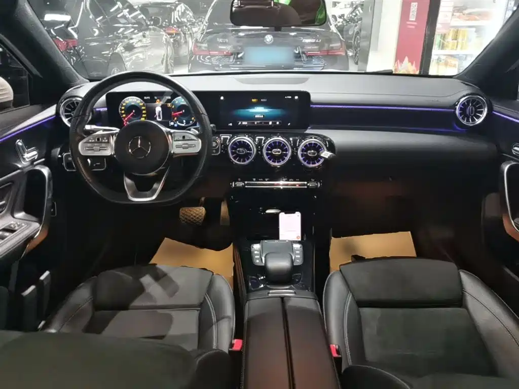 Mercedes-Benz A-Class 2021 A 200 L Sport Sedan Fashion Edition фото 10