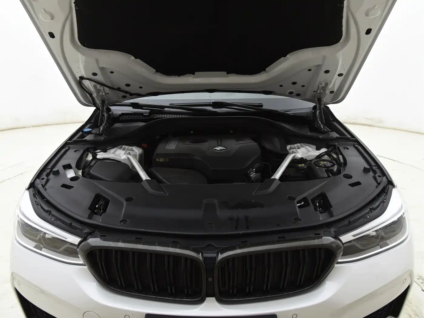 BMW 6 Series GT 2019 630i M Sport Grand Tourer Edition фото 13