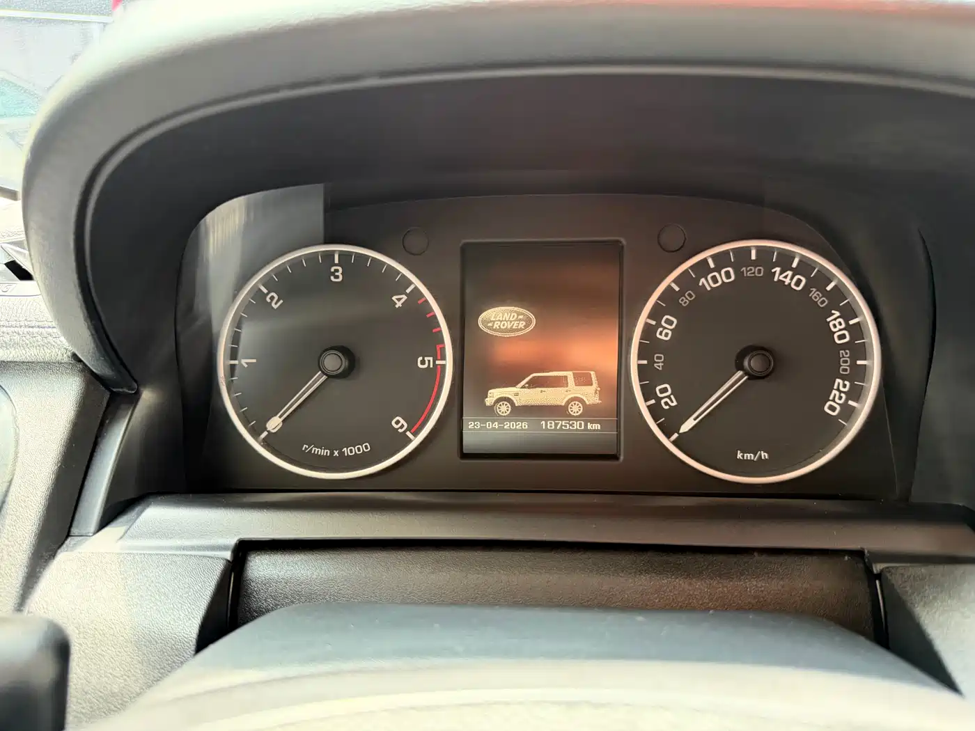 Land Rover Discovery 2013 3.0 SDV6 Black Premium Limited Edition фото 10