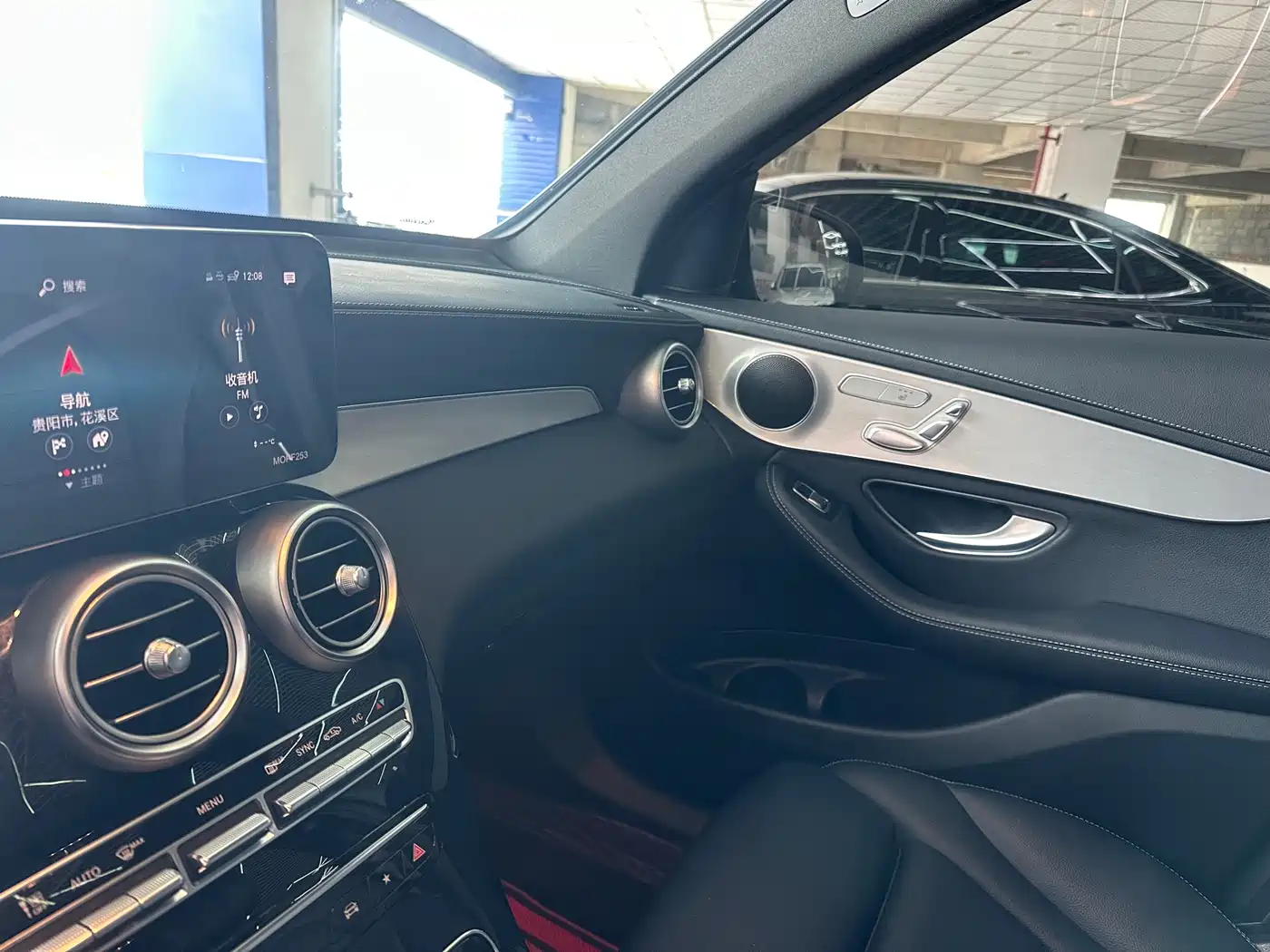 Mercedes-Benz GLC 2022 Facelift III GLC 260 L 4MATIC Dynamic фото 23