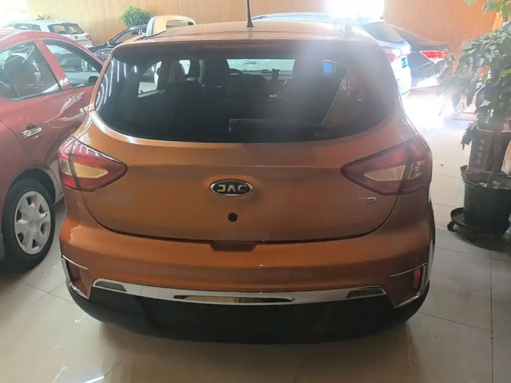 Фото 6 - JAC Refine S2